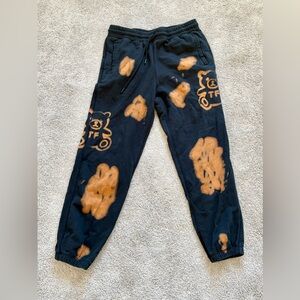 Teddy Fresh Bleach Graphic Sweats size M